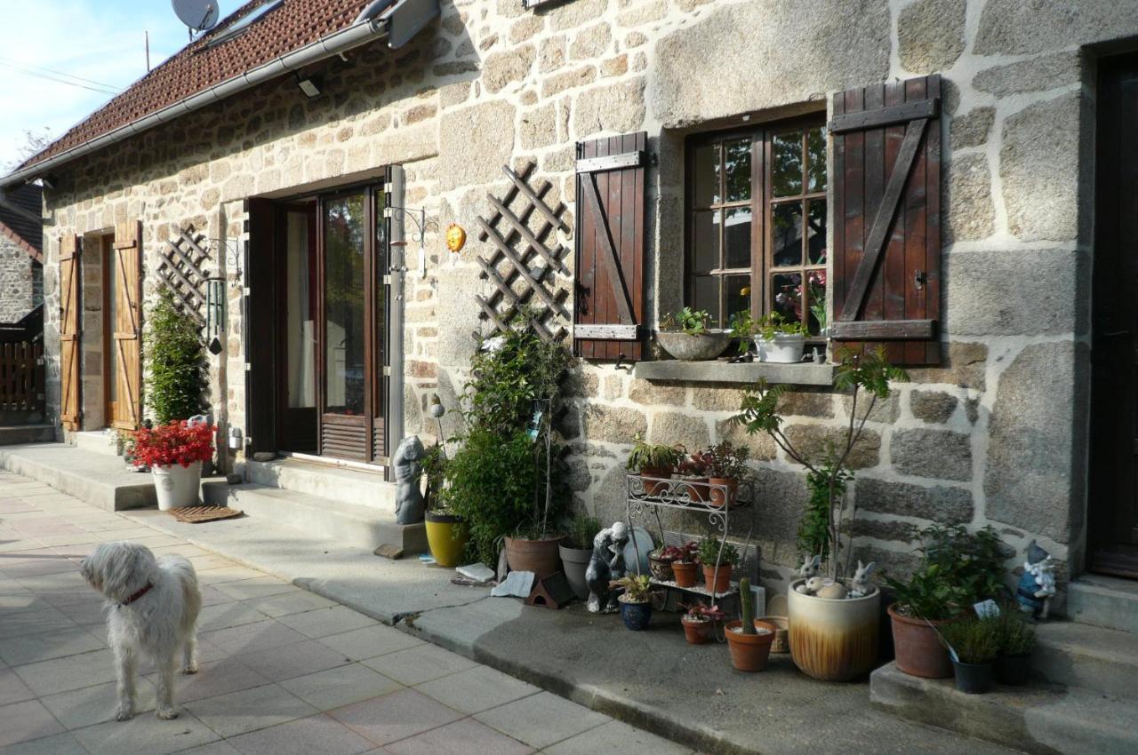 Bed and Breakfast Le Petit Papillon Eymoutiers  Exterior foto